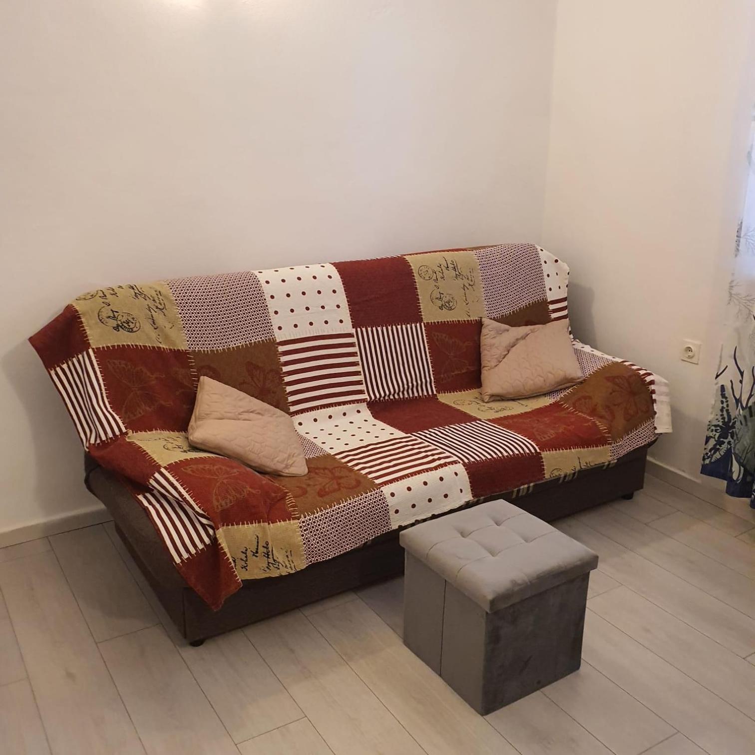 Varos And Separate Apartment